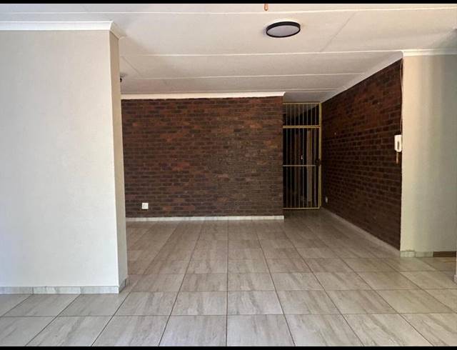 3 BEDROOM HOUSE FOR SALE IN CHROOM PARK